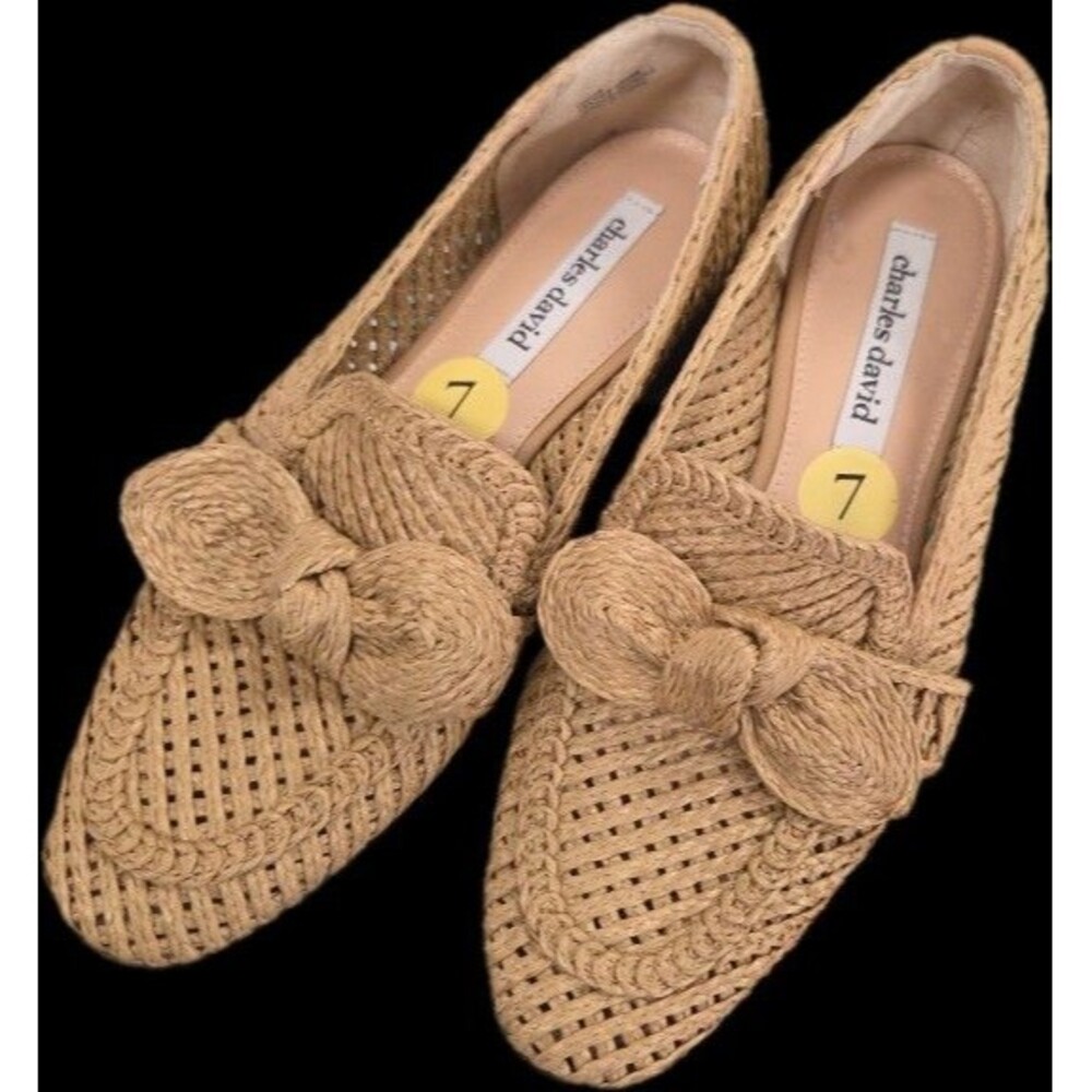 Charles David NWOT Women’s Finite Woven Raffia Loafer Size 7 M Tan Bow Flats